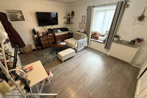 STUDIO ROOM (A)