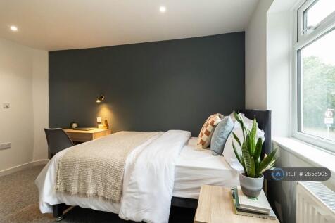 Spacious, Modern Double Ensuite Rooms