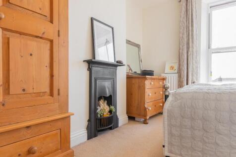 H4P0RCSN - Bedroom F.jpg