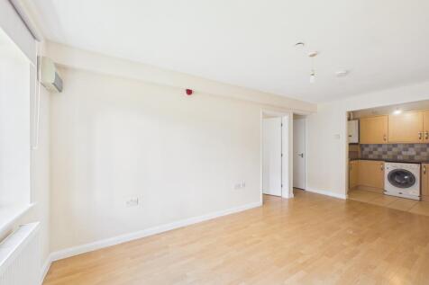 Taylor Court, Fratton Road, Portsmouth, Hampshire, PO1 5JX photo 3
