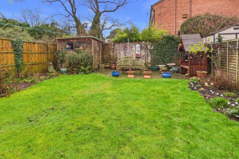 cam05459g0pr0105still036