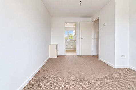 Littlebury Green, Basildon, SS13 photo 4