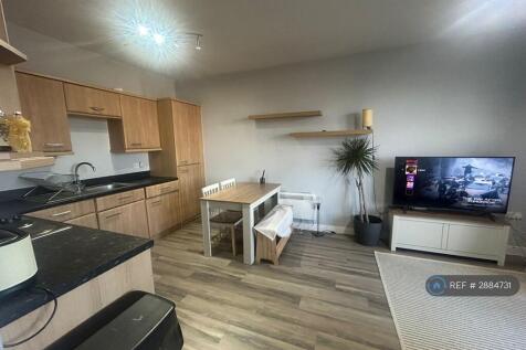 Kitchen / Lounge 