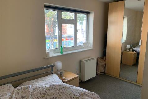 Flat, Bristol Road, Selly Oak, Birmingham photo 3