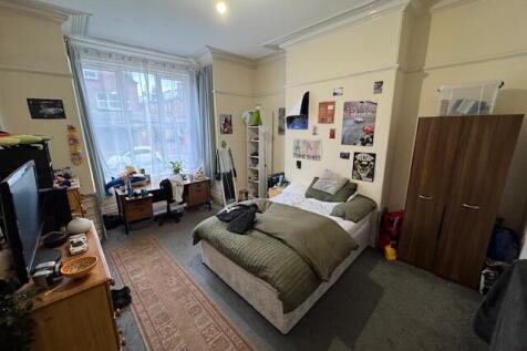 Brudenell Road, Hyde Park, Leeds photo 5