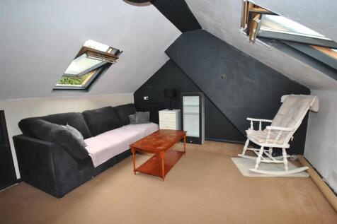 ATTIC ROOM