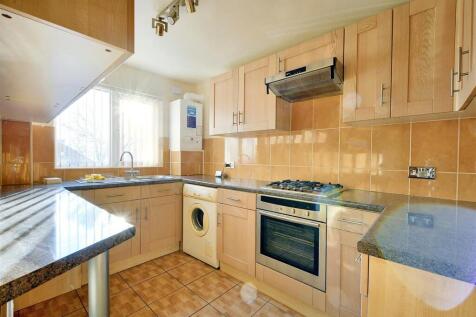 2. Kitchen 1.jpg
