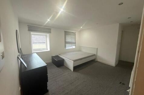 WhatsApp Image 2026-02-17 at 17.22.09.jpeg