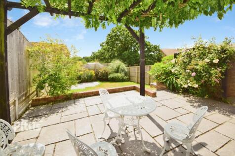 patio to garden
