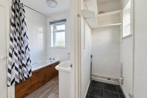 Avon Street, Stoke - Bathroom &amp; Separate Utility C