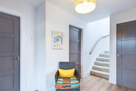 CAM03185G0-PR0082-STILL001