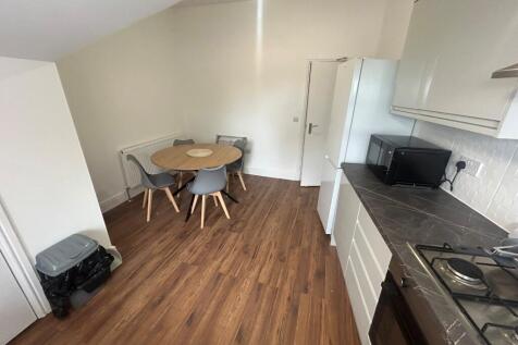 Rosliston Road Room 1, Burton Upon Trent, Stapenhill, DE15 photo 5