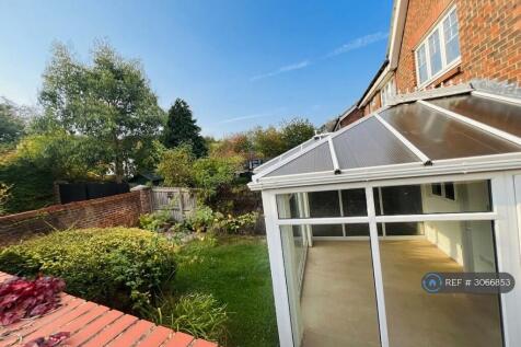 Turnberry, Whitley Bay, NE25 photo 3