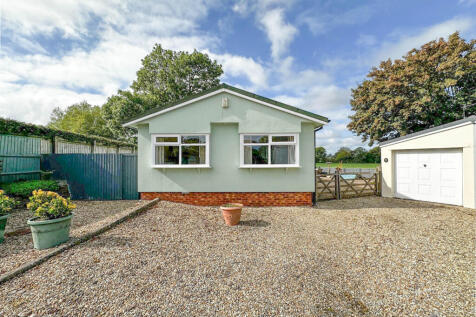 2 Bedroom Park Home for Sale