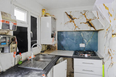 71 Beaconsfield Road, Southall, UB1 1BU