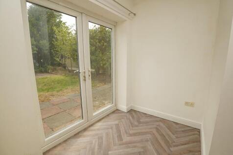 Pennington Lane, Ince, Wigan, WN2 2HH photo 4