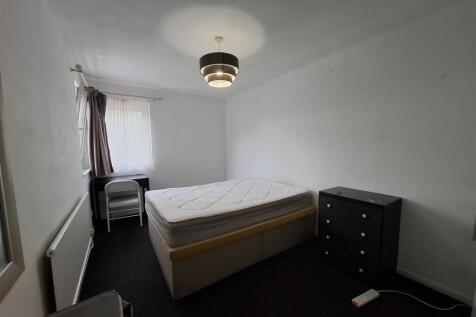 A Room in Bradwell Common Boulevard, Bradwell Common photo 3