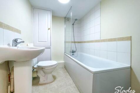 52 Purewell bathroom