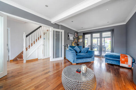 1370499-15-68f76c...