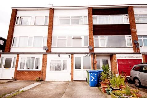 4 BEDROOM TOWN HOUSE, QUIET RESIDENTIAL AREA, CLO