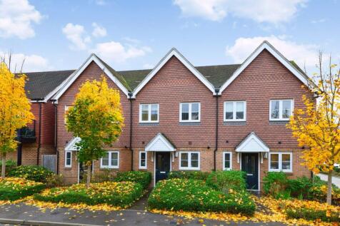 2-bed house on Alderbank Drive, Godalming, GU7, £1,850/mo
