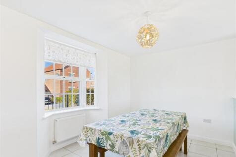 OPEN PLAN KITCHEN/BREAKFAST ROOM