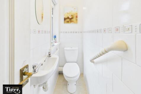 CAM02176G0-PR0727...