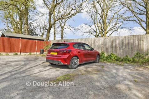 Driveway/Parking