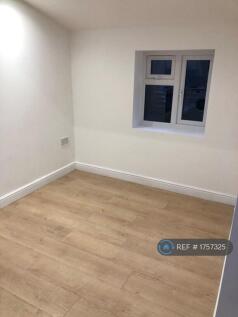 Imperial Road, Feltham, TW14 photo 3