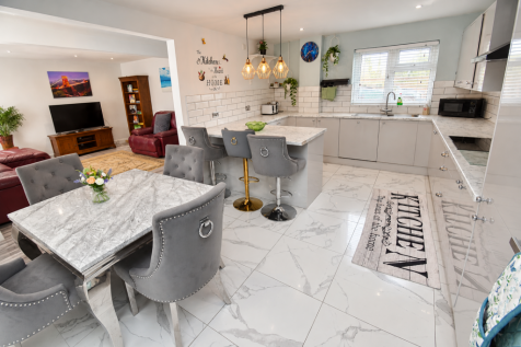 Kitchen diner