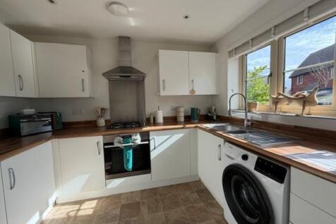 Kitchen 1.jpg