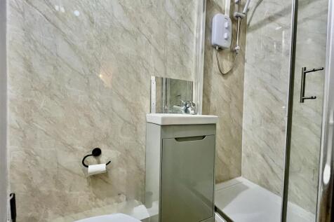 Shower Room/ WC