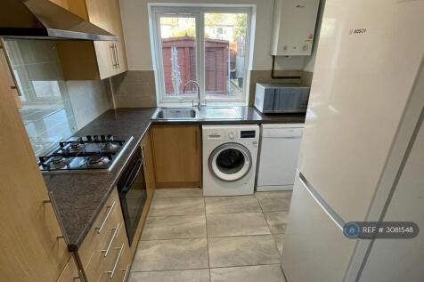 Welland Gardens, Greenford, UB6 photo 5