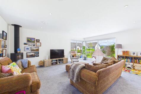 Sitting Room / Kitchen / Dining