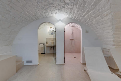 014_palazzo_luce_ostuni_raro_realty_1920.jpg