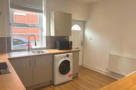 2 Chandos Street, Broomhill photo 3