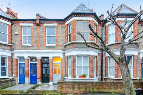 1-bed flat on Venn Street, Clapham, £2,150/mo