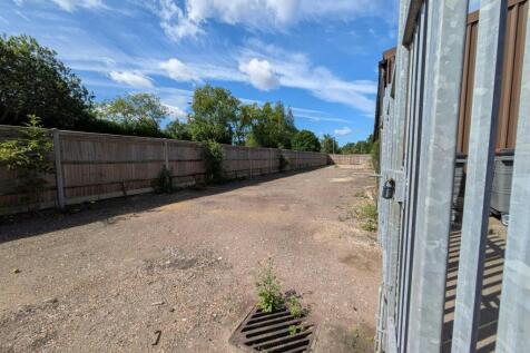 outdoor storage 2.jpg