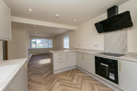 2 Temple Gate Avenue-13