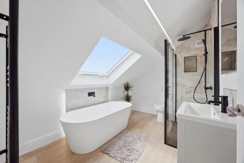 Upstairs Bathroom