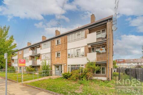 Enfield, EN1 - property photo