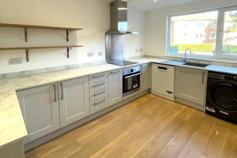 Roundwood Lane, Harpenden, Hertfordshire, AL5 photo 4