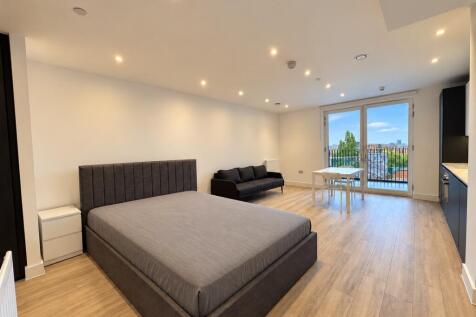 Monterrey House, 3 Everdene Path, Acton, London, W3 6GJ photo 2