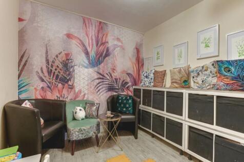 63 High St (The Hide