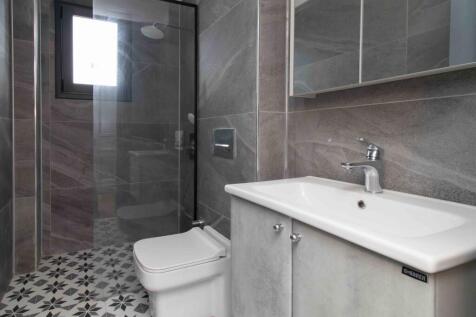 3-bedroom contemporary designed LUXURY villa + private swimming pool + underfloor heating infrastructure + cinema room Image 9999 21