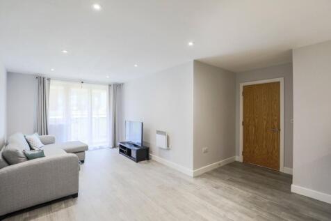 Meath Crescent, E2