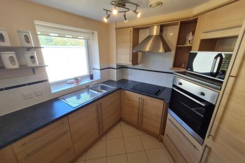 Somers Brook Court | Retirement Apartment | NEWPORT photo 5
