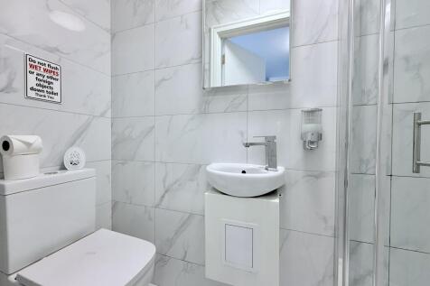  Canewdon Road, Westcliff-on-Sea, Essex photo 5