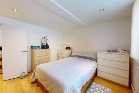 1 bedroom for rent in Isle of Dogs - Barrain Londo