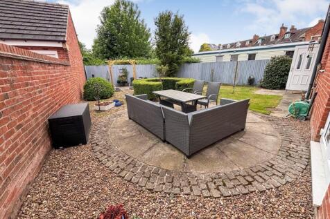 Garden - Lee Hart.jpg